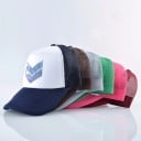 Trucker-Cap mit einem Surfer 18