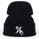 Vinter svart hatt med astronaut 1