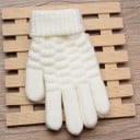 Vinterstickade handskar 4