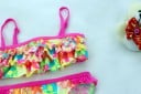 Bikini de niña con volantes y flores 3