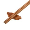 Soporte para palillos de madera en forma de hoja. 8