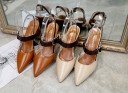 Eleganta pumps med spänne J1297 3