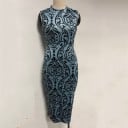 Elegantní šaty s ornamenty 5