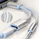 USB-C till 3,5 mm jack och USB-C splitteradapter för samtidig laddning och musiklyssning Nylonflätad kabel Aluminiumhöljen Längd 13,3 cm 5