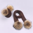 Set aus Wintermütze und Schal für Kinder mit Pompons 4
