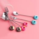 Cubiertos de postre con donut 10