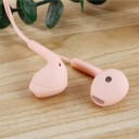 Basöronproppar med jackkontakt 3,5 mm Kontroller på kabeln Kabel av TPE 1,2 m Frekvens 20 Hz till 20 kHz Impedans 32 Ω 9