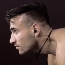 Trådlösa hörlurar för nacken med mikrofon Bluetooth 4.1 Ta emot samtal och justera volymen Batteri 160 mAh Känslighet 105 dB ABS och TPE 6