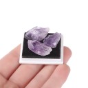 Låda med råa mineraler Exempel på stenar i en genomskinlig låda med svart bas och etikett med mineralets namn Mått 4 x 3 x 2 cm 14