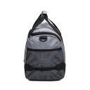 Resväska med axelrem För helgresor Nätat sidofack och inre fickor Nylon och polyester Mått 51 x 20 x 28 cm 7