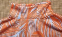 Damblus med avklädda axlar och hög krage Lång ärm Uttrycksfullt bladmönster Lätt polyester Löst snitt För vår och sommar 10