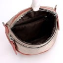 Dam crossbody-väska i halvmåneform av nylon Två blixtlåsfack Bred justerbar rem med karbinhakar 23 x 18 x 13 cm 6