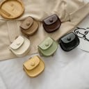 Liten dam crossbody väska med lock på guldkedja Halvcirkelform med rund knapp Av PU-läder och polyester Passar till klänningar och kavajer 8
