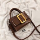 Liten dam crossbody-väska med handtag och stort dekorativt spänne Justerbar axelrem i PU-läder och polyester Mått 19 x 13 x 9 cm 4