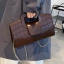 Dams crossbody-väska med krokodilmönster Övre handtag och kedjerem Bärs i handen eller över axeln PU-läder 26 x 17 x 6 cm 8