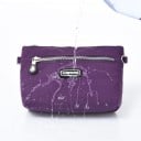 Liten dam crossbody handväska i nylon och polyester Framficka med dragkedja Handledsrem och axelrem 22 x 12 x 6 cm 10