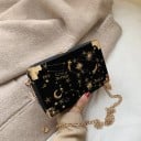Dam crossbody väska i koffertform Guldbroderi av stjärnor och stjärnbilder Metallhörn Kedjestraps PU-läder och polyester 19 x 12 x 5 cm 3