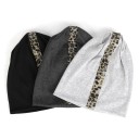 Dam mössa i beanie-stil med rand av pärlor i leopardmönster Löst fallande snitt Bomull med polyester Huvudomfång 54 till 59 cm 5