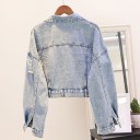 Dams kort denimjacka med paljettfickor Löst snitt Ljusblå tvättad denim Slitna detaljer Fransig nedre kant 2