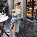 Dam ljusblå denimkjol med hög slits och fransad kant Tvättad effekt Främre fickor Rakt snitt Bomull och polyester 3