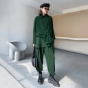 Damset med oversize skjorta med stor ficka och vida byxor med veck i midjan Lång ärm Knappstängning Polyester och bomull 3