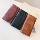 Damsk plånbok i lång retrostil med klaff av konstläder PU Vintage utseende med veckad yta Dekorativ söm Mått 19 x 10 x 3 cm 4