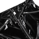 Dam svart glänsande mini kjol i konstläder och spandex Genomgående dragkedja fram med metallring Två snedställda dragkedjor Bältesöglor Åtsittande 5