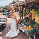 Dam vit maxikjol med spetsinsatser Midja med dragsko och fransar Främre fickor Lager-på-lager volangskärning Bomull och polyester 4