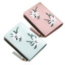 Damfällbar plånbok med broderade vita blommor Myntficka med dragkedja Kortfack Genomskinligt fönster Konstläder och polyester 7