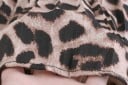 Falda plisada de mujer con estampado animal 8