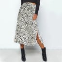 Falda de mujer con estampado de leopardo y abertura. 5
