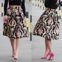 Falda de mujer con rosas 2
