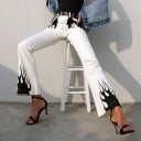 Pantalons blancs pour femmes avec des flammes 2