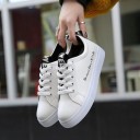 Snygga sneakers för kvinnor med tryck J1780 9