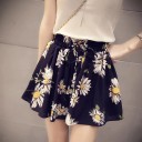 Kvinnors kjolshorts med blommor 4