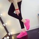 Damsneakers med ögontryck J830 8