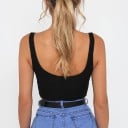 Dámský crop top s velkým výstřihem A1181 2