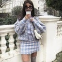 Suéter y falda a cuadros para mujer 4