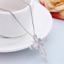 Damhalsband med kors D161 17