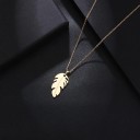 Damhalsband med blad D354 4