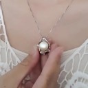 Damhalsband med skal D464 5
