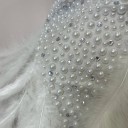 Abiti da donna corti con strass, perle e piume senza spalline con scollatura halter per balli, feste ed eventi serali 11