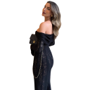 Abiti lunghi neri in pizzo con spalle scoperte e maniche lunghe Abiti trasparenti in stile romantico con lacci e maniche svasate Design elegante 2