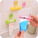 Accessoire pour presser le dentifrice 2