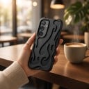 Achterkant voor Samsung Galaxy S26 Ultra met een plastic 3D patroon van vlammen Mobiele hoes met een vlammotief 3