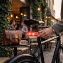 Achterlichtbeugel voor elektrische fiets en e-bike Montage op zadelrails Verstelbare hoek ABS kunststof 8 x 5,5 cm Zwart Voor e-bikes en fietsen 6