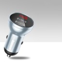 Adaptador de carregamento para carro Dual USB com ecrã 3