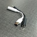Adaptador USB-C a 3,5 mm jack para conectar auriculares cableados a dispositivos con conector USB-C Cable corto con superficie lisa 4