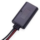 Adapter Bluetooth do samochodu z konektorami 2x RCA cinch Bezprzewodowy odbiór muzyki Zasilanie 12 V Długość kabla 15 cm Wymiary 5 x 3 x 1 cm 3