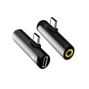 Adattatore USB-C a 3,5mm jack e USB-C per cuffie e ricarica simultanea Corpo compatto in lega di alluminio e TPE Connettore USB-C laterale 5